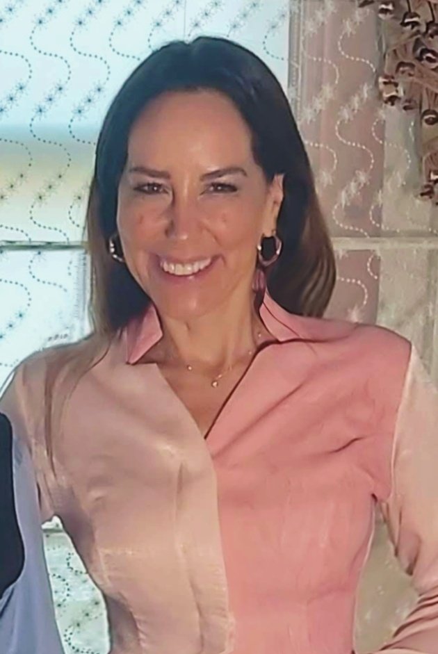 İstanbul Üniversitesi İslam Tarihi ve Sanatları bölümünde doktorayı kazandığımı  öğrendim. 'İletişim Sanatları' lisans ve 'Geleneksel Türk Sanatları' yüksek lisans tan sonra şimdi yeniden büyük enerji ve heyecan istanbul üniversitesi 😀
 Hayırlısı olsun...
 #i̇stanbulüniversitesi