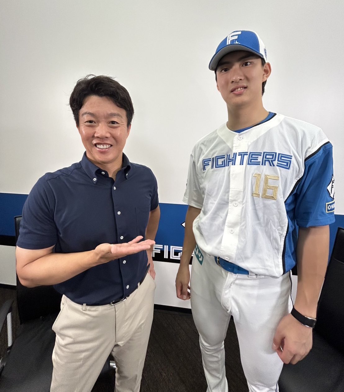 日本ハムファイターズ 鶴岡慎也 ユニフォーム 2025年最新】Yahoo!オークション -鶴岡慎也 ユニフォームの中古