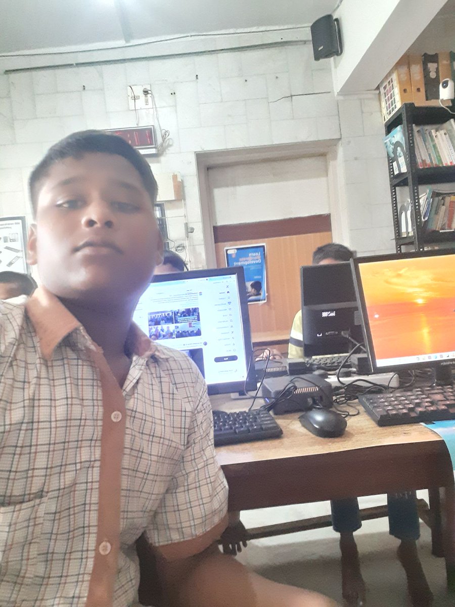 AnshguptaA5010's tweet image. I have been attending computer classes for 3 years and here is the Scratch Resume Paint website I created all because of #studybuddy @lfp_Tardeo @Saipujariprasad @malpani @apnipathshala_