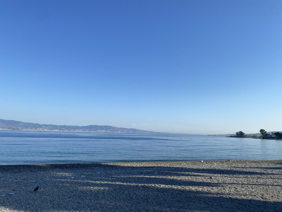 Dis_tratta_'s tweet image. Come quando torni a casa…