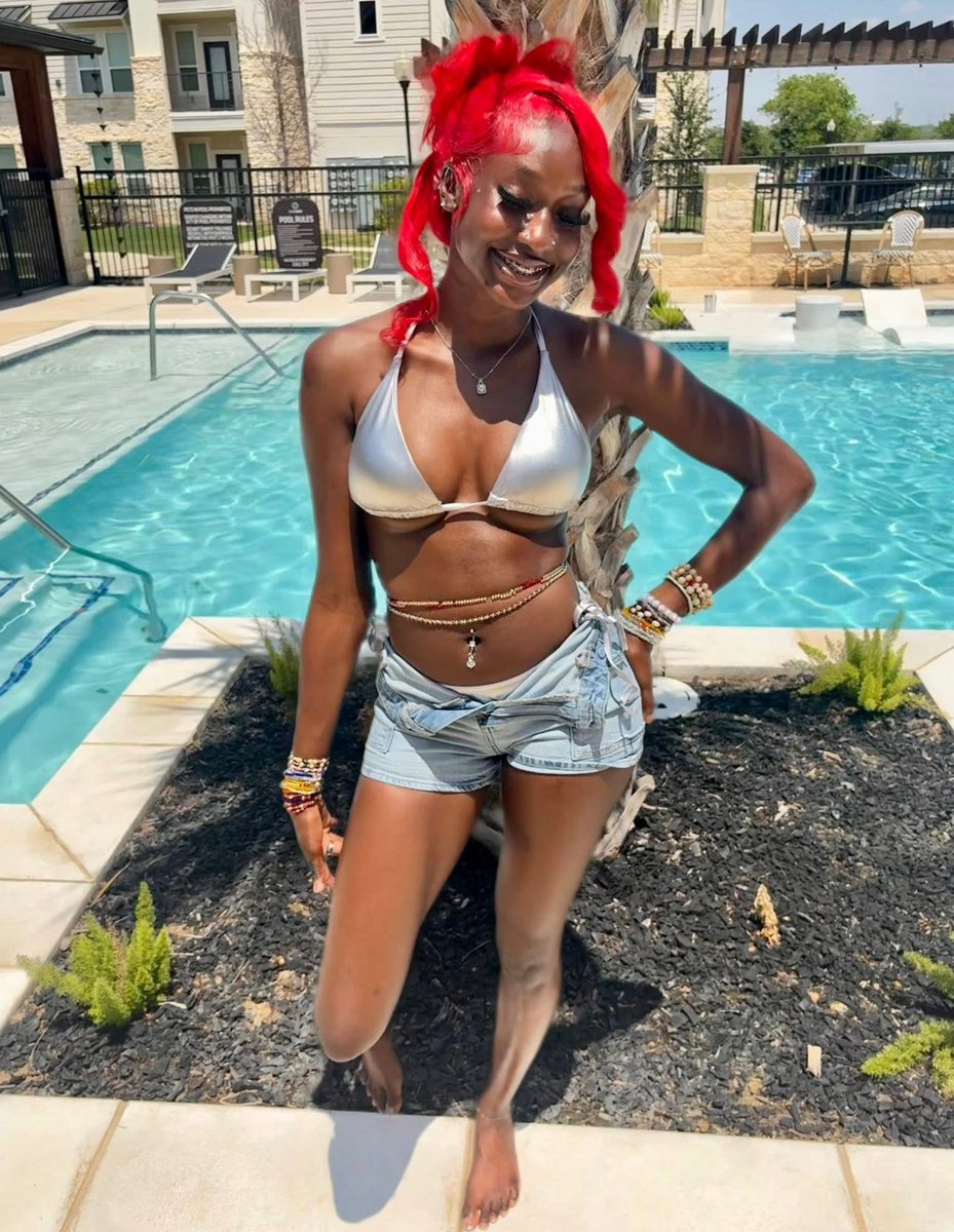 MaaaaaMiiiiis's tweet image. young, bad, sadity &amp;amp; pretty❤️🦈