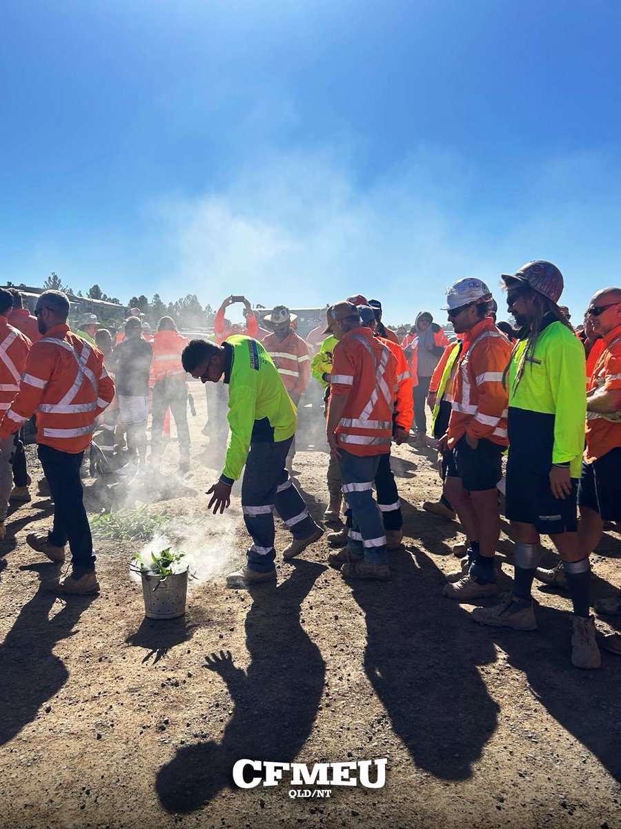Members at the Queensland Train Manufacturing Facility project today attended a smoking ceremony conducted by local Butchulla people. 👊