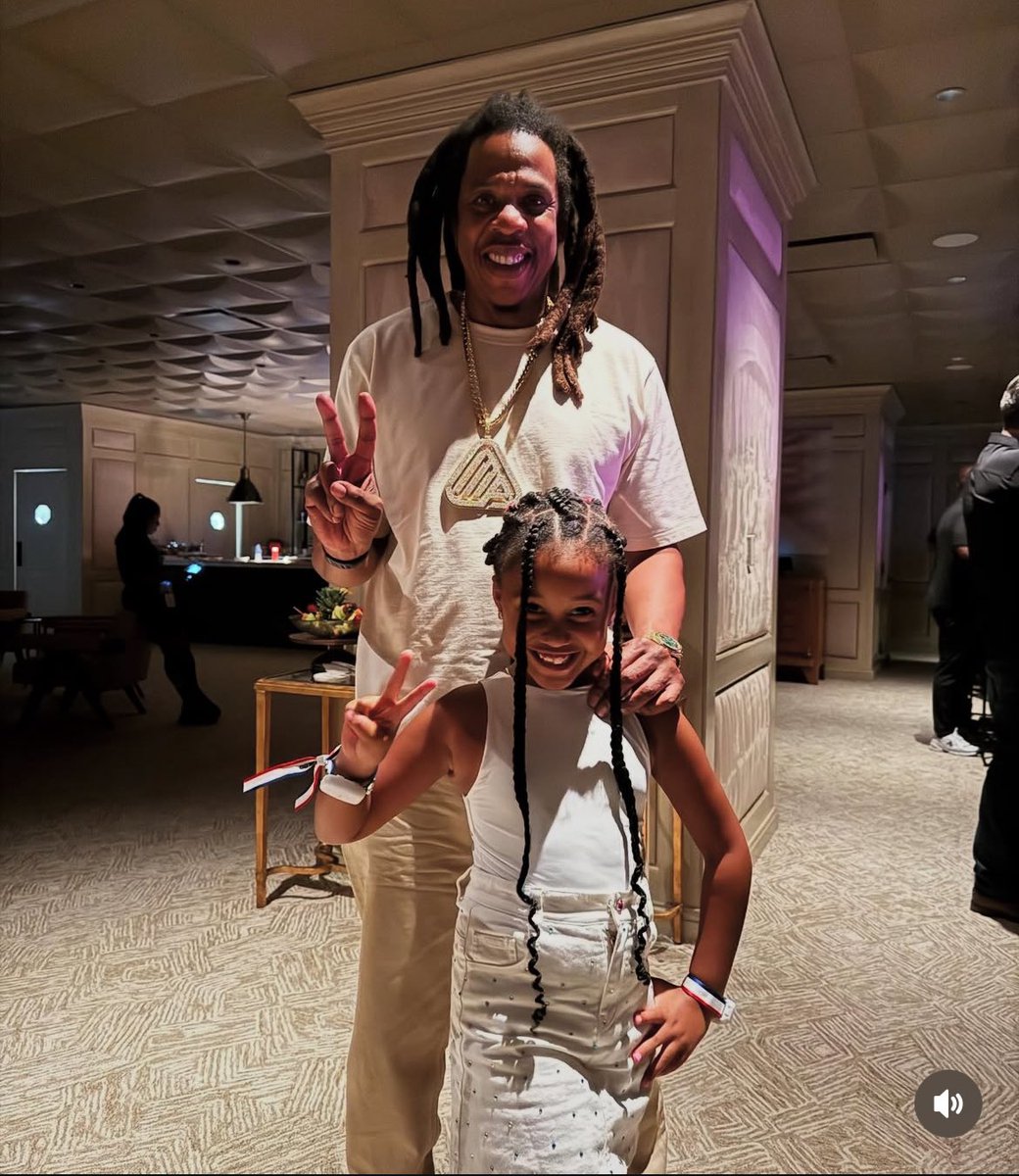 JAY-Z &amp; Memphis Bleek’s daughter❤️❤️💎