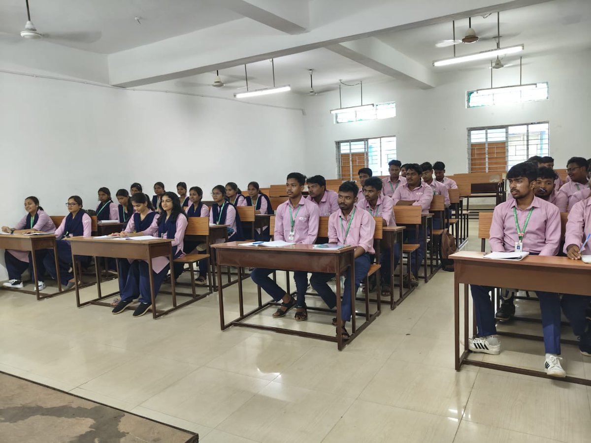 RaajdhaniC's tweet image. 🚀 𝗠𝗮𝘀𝘁𝗲𝗿 𝗣𝘆𝘁𝗵𝗼𝗻 𝗶𝗻 𝗝𝘂𝘀𝘁 𝟭𝟱 𝗗𝗮𝘆𝘀!
Rajdhani College of Science, Technology and Management [RCSTM], Bhubaneswar is proud to launch a 𝟭𝟱-𝗗𝗮𝘆 𝗧𝗿𝗮𝗶𝗻𝗶𝗻𝗴 𝗣𝗿𝗼𝗴𝗿𝗮𝗺 𝗼𝗻 𝗣𝘆𝘁𝗵𝗼𝗻 𝗠𝗮𝘀𝘁𝗲𝗿𝘆 (𝗖𝗼𝗿𝗲 + 𝗔𝗱𝘃𝗮𝗻𝗰𝗲𝗱).