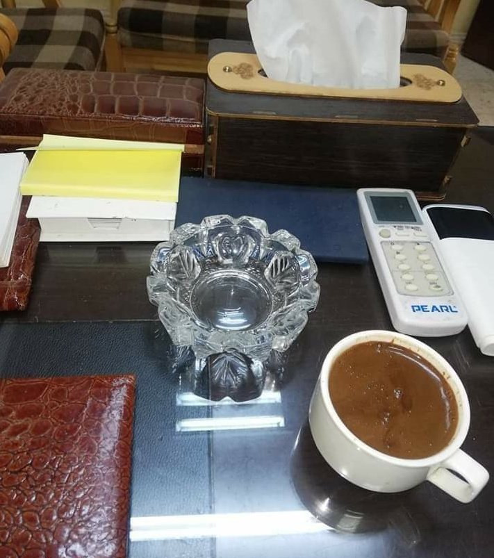 ممكن الواحد يبداء اليوم بشرب الشاي 
ولا الامر محصور فقط بالقهوة ...