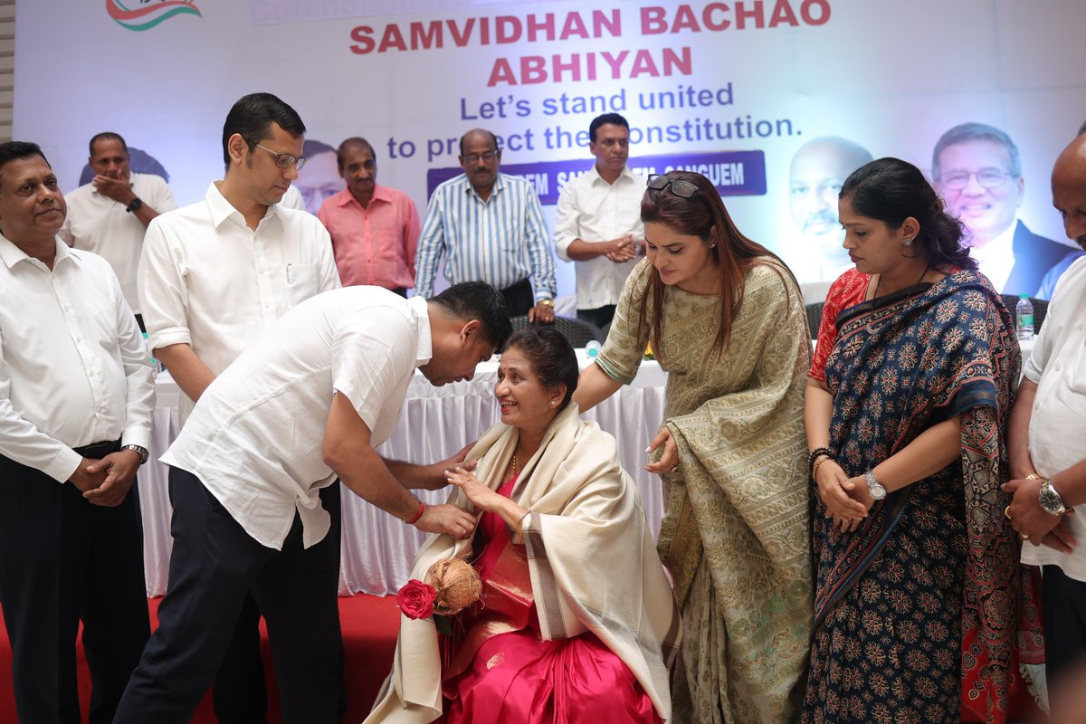 amitspatkar's tweet image. This is not just a tribute — it’s a living legacy.

On the birth anniversary of my father, Late Shri Sakharam (Dipu) Patkar, our free cardiac ambulance service completes 4 impactful years — having attended over 1,300 emergencies and helped save more than 1,000 lives.

We carry…