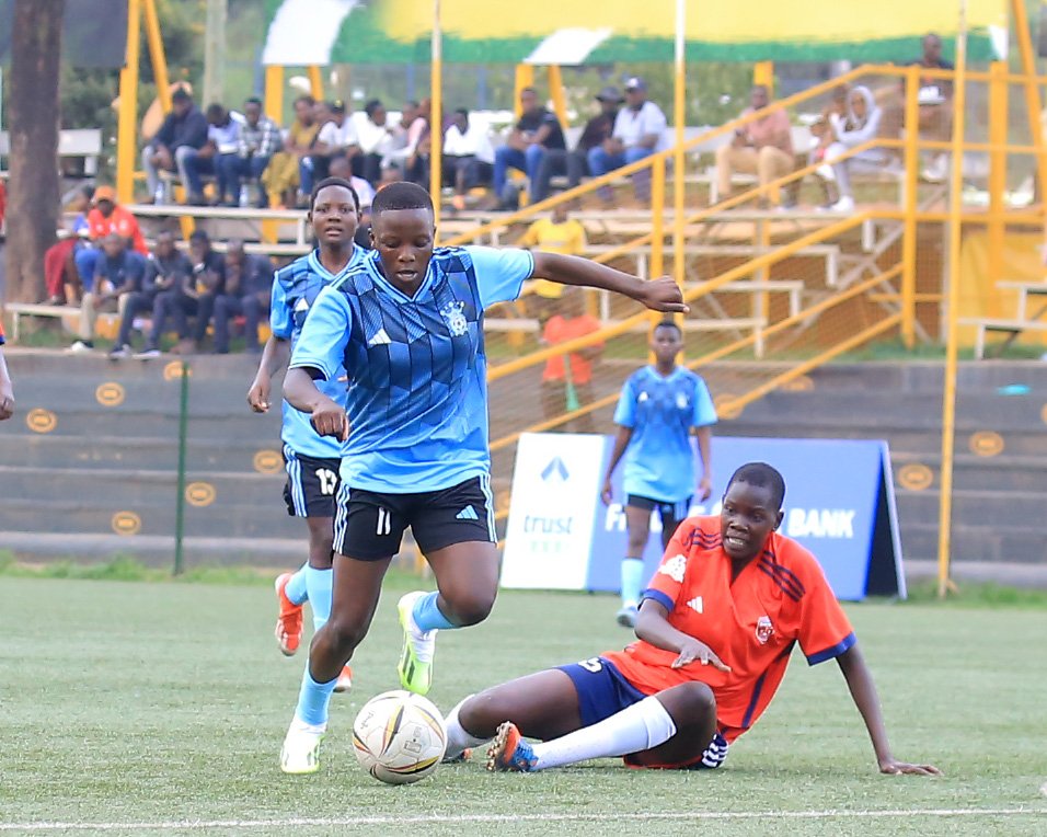 Sit them down, serve them skills.

#QueensOfSoccer