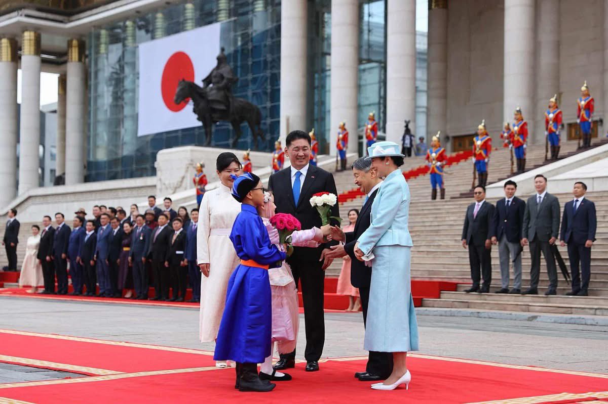 「日本のエジン・ハーン」との言い方には、モンゴル人の心の魂が込められている。我々のハーンが、他人により廃位された、悔しい過去があるからだ。皇室を大切にしよう、日本！