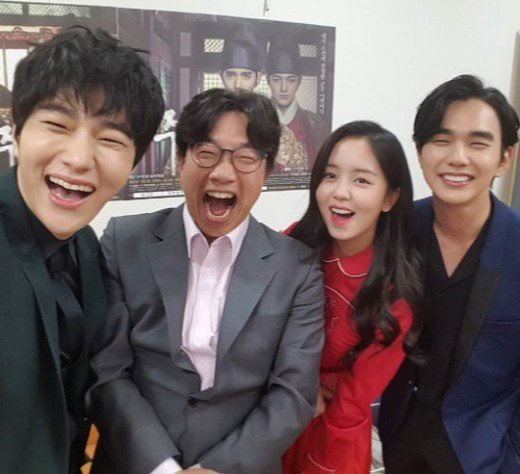 wowks99's tweet photo. ๋ฐ์ฒ ๋ฏผ ๋ฐฐ์ฐ๋ ์์ ์๋ ์๊ธฐ์ํ์ด ๊ท์ฌ์ https://t.co/71cn3vEXuf