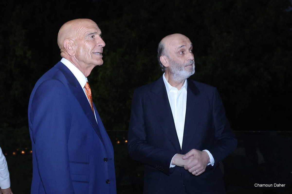 "مطلب جمع كل سلاح غير شرعي ، فلسطينياً كان أم لبنانياً ، من قبل الدولة اللبنانية هو مطلب لبناني في الأساس وهو الممهد لقيام دولة فعلية في لبنان " 
#كلام_حكيم 
#سمير_جعجع