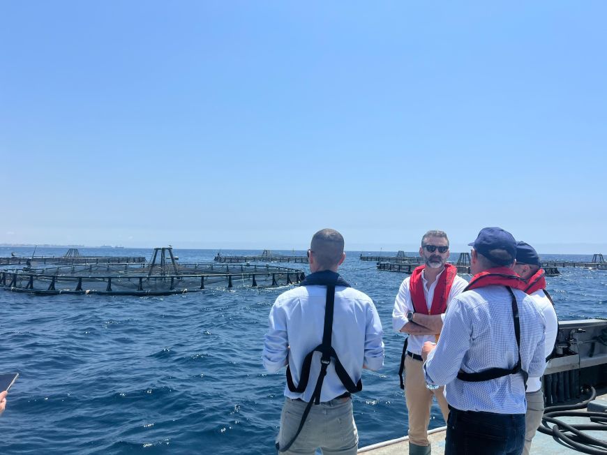 .<a href="/RamonFPM/">Ramón Fernández-Pacheco M</a> , consejero de Agricultura, Pesca, Agua y Desarrollo Rural de Andalucía en su visita a <a href="/cookeespana/">Cooke España</a>: “La acuicultura es un pilar estratégico dentro del modelo de economía azul que impulsa el Gobierno andaluz” buff.ly/wJ5QIrS