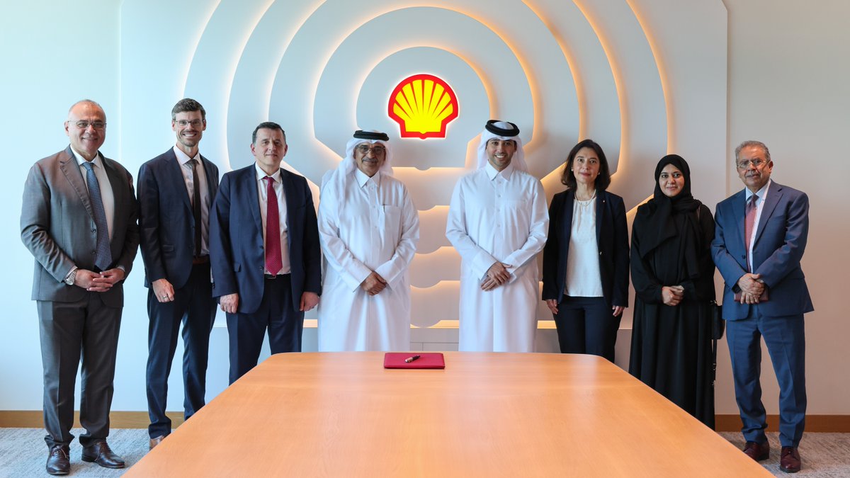 Shell_Qatar's tweet image. تعلن شركة قطر شل عن شراكة استراتيجية لمدة 12 شهرًا مع شركة QASR تكنولوجيز — الشركة القطرية المتخصصة في تحليل المكامن الجوفية باستخدام الذكاء الاصطناعي. معًا، نجمع بين الابتكار والكفاءات المحلية لنُعيد رسم خارطة دراسة وإدارة موارد الطاقة الجوفية. تدعم هذه الشراكة رؤية قطر الوطنية…