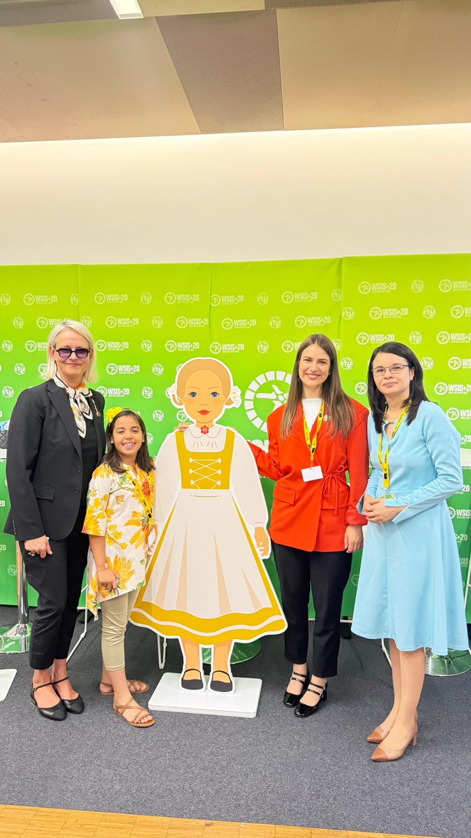 YesseniaLozanoG's tweet image. Thrilled to have El Salvador&apos;s voice in this amazing initiative promoted by @aswe_swiss  
Present and future generations deserve a bright future; the responsible and ethical use of technology can contribute not only to art but also to a better world for all. 🇸🇻 #WSIS2025