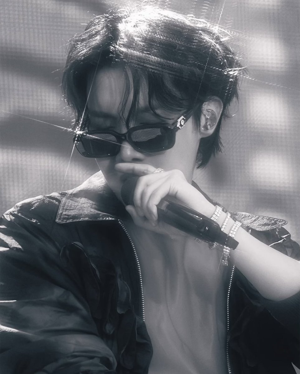 218ACEHSK's tweet photo. #JHOPE when asked about the expansion of his career

You said solidifying your vision is hard, but it sure seems like you’ve got a clear image in your head all lined up.

“…I think it’s my job to keep being creative. I’ve said it before and I’ll say it again: it’s my calling. I love music as much as ever, I love the stage, and want to enjoy it all from the performer’s perspective. I want to keep thinking about who I am, keep doing things that reflect that, and show people that I’m the kind of person who keeps moving forward and making new things.”
