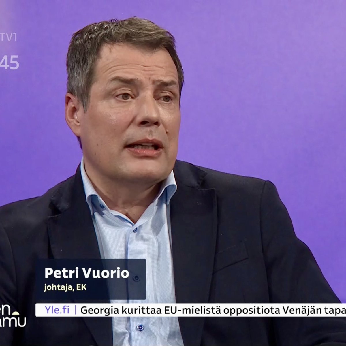 83 % maailmankaupasta syntyy USA:n ulkopuolella. Vientiä on haettava muualtakin, kannustaa ⁦<a href="/petri_vuorio/">Petri Vuorio</a>⁩:
 
”Valtaosa pk-sektorin viennistä tulee Euroopasta. Isoja mahdollisuuksia avautuu nyt mm. Saksan infrainvestoinneissa ja  Ukrainan jälleenrakennuksessa.”

#YlenAamu