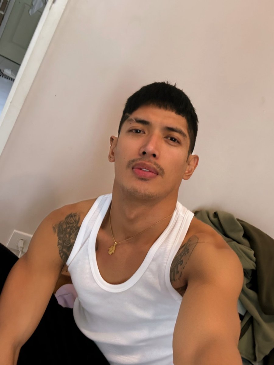 Goodafternoon  taiwan 🍆🍑💦

📍Ximending Taiwan 🇹🇼