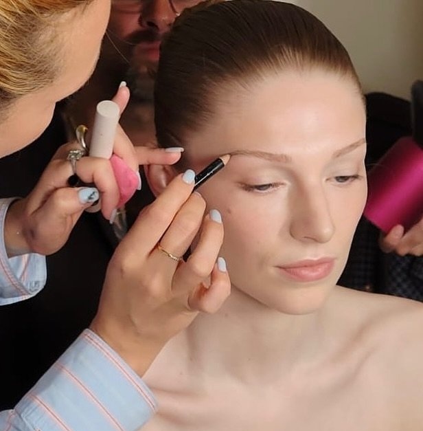 close ups of hunters makeup!