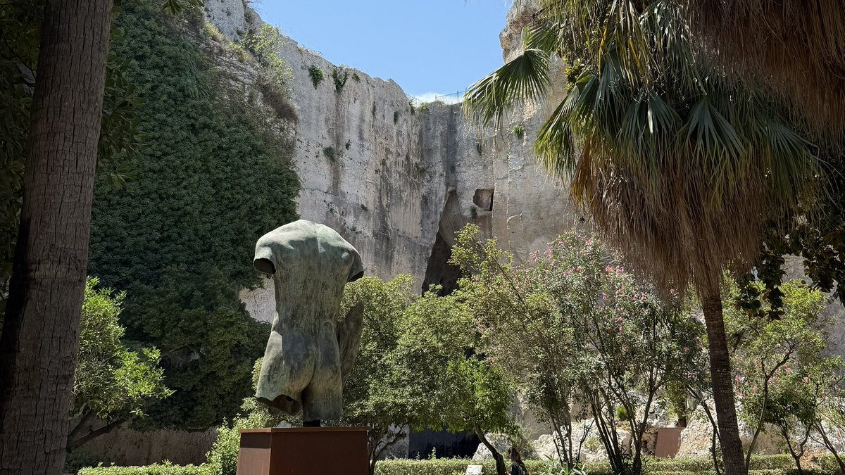 markswalking tweet media