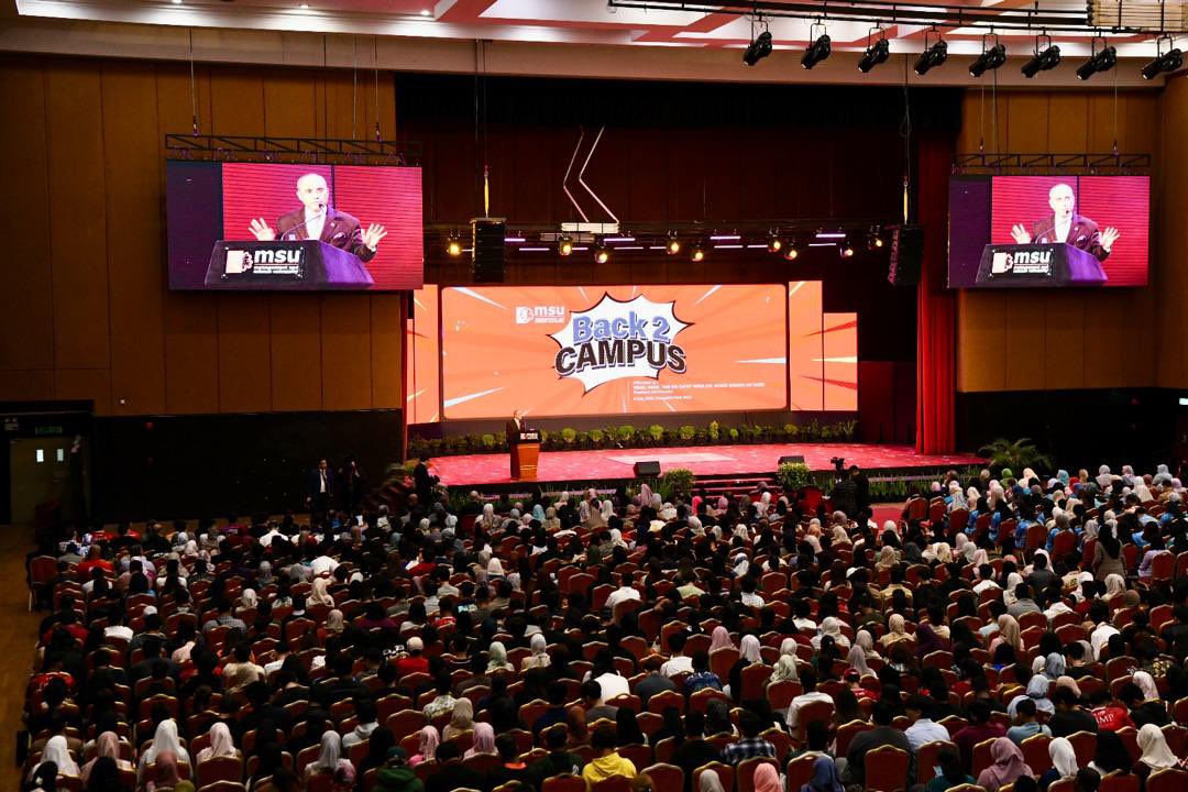 MohdShukriYajid's tweet photo. Delighted to launch the "Back to Campus" program for the July 2025 semester. Foster intercultural understanding, and adapt with resilience. Let us create a vibrant, inclusive, and inspiring academic community to #reconnect #reengage #realign #repurpose @MSUmalaysia https://t.co/rkgtpy5bNS