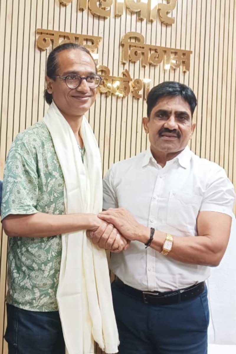 HolyGanga's tweet photo. Laski's definition of #SelfRule has been hovering over the Gandhian idea of #HomeRule but still likes of @SambhuBJP is a hope in this mirage. It was right before the end of June. Thanks for such a warm and cordial reception by the holy Ganga in Rishikesh, and these pictures 🏞️💧 https://t.co/UCDJ1R4shF