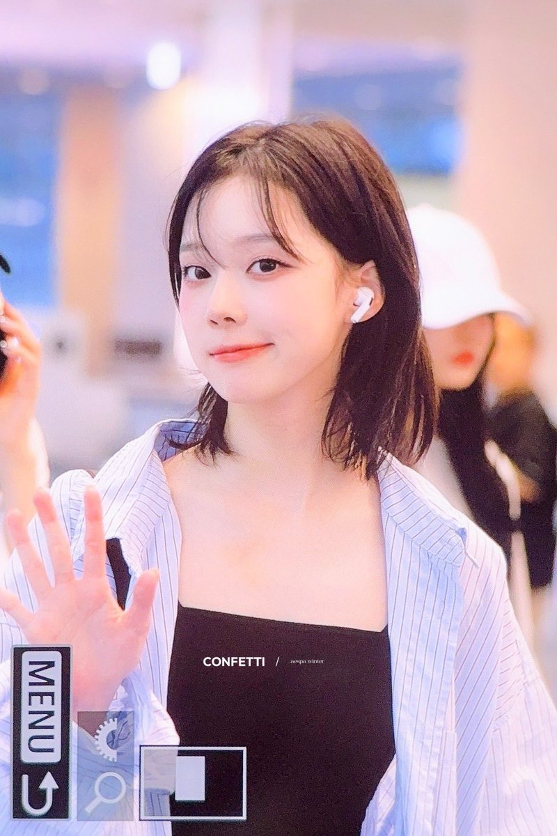 ae_snowflake's tweet image. 🖐🙂                              🖐😏

好き🫰