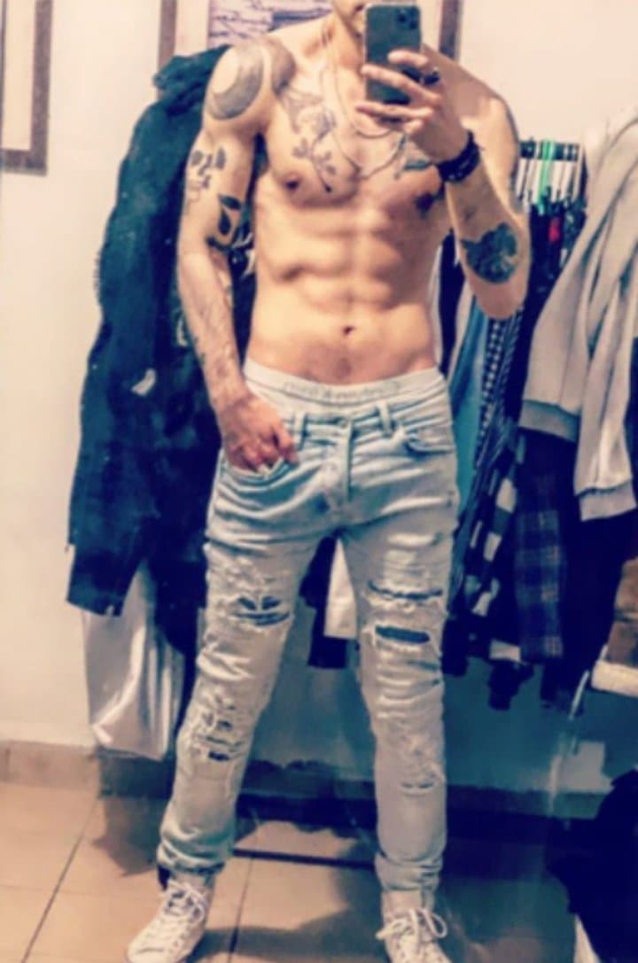 Esta noche ando muy ACTIVO 🍆💦🥛 Quien quiere que se la meta? 🔥 #xxx #onlyfans #gay #top #crusing #Mexicali #Tijuana #gaysex DM