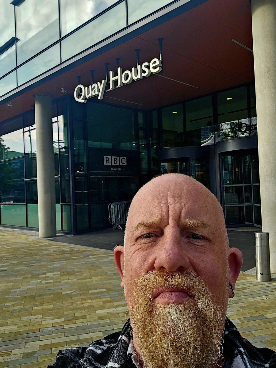 thepdviking's tweet image. Another day another Studio 🤣🤣 on the BBC breakfast show at 850 this morning. This should be interesting! I feel for the make up people 🤣
Nice morning for a drive though.
#leavenotrace #thepeakdistrictviking