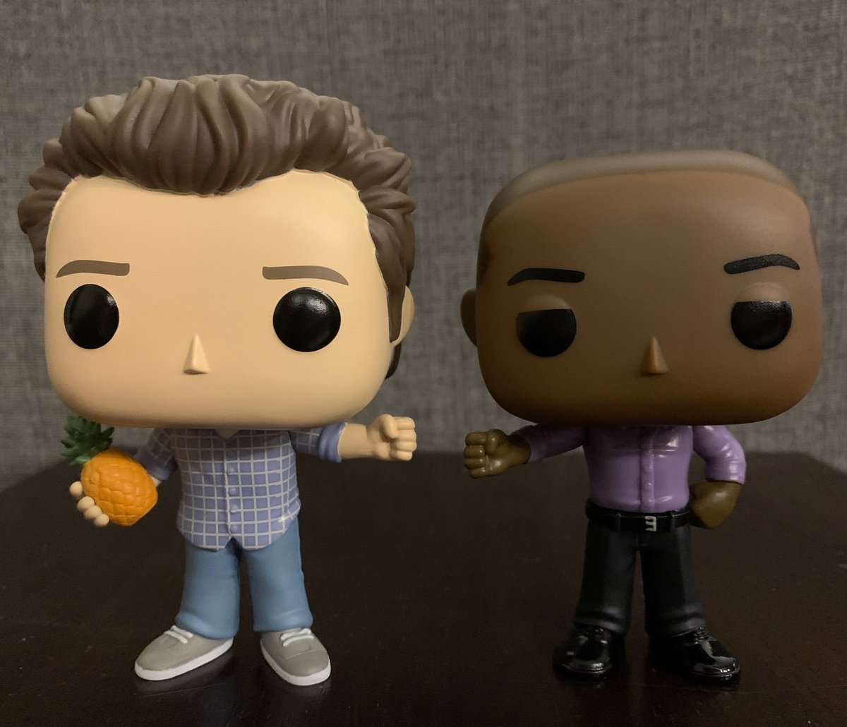 SurpriseAlexa's tweet image. 💚🍍 #psych