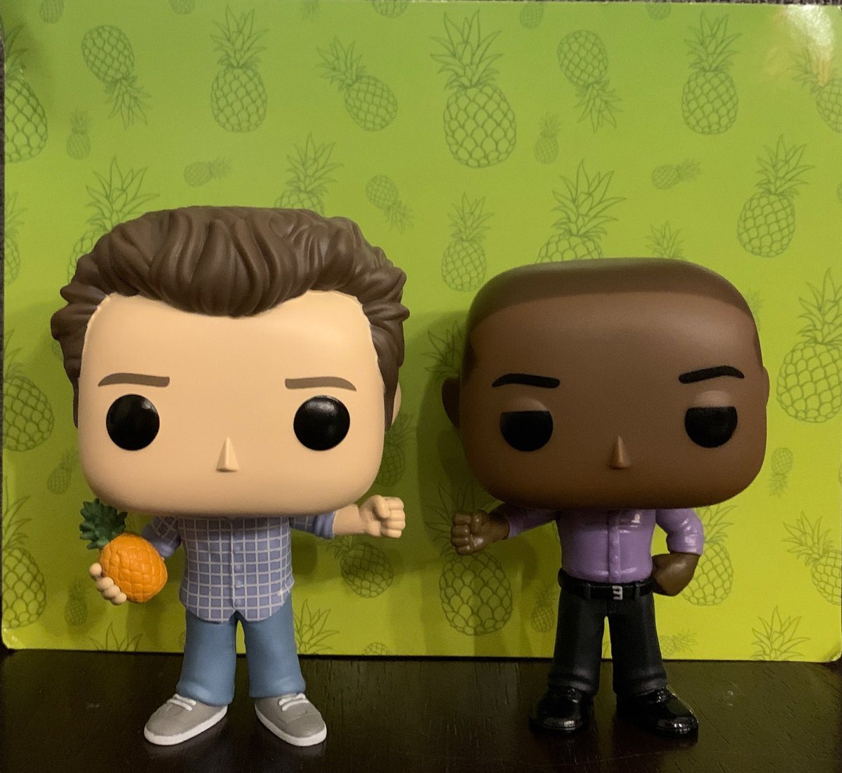 SurpriseAlexa's tweet image. 💚🍍 #psych