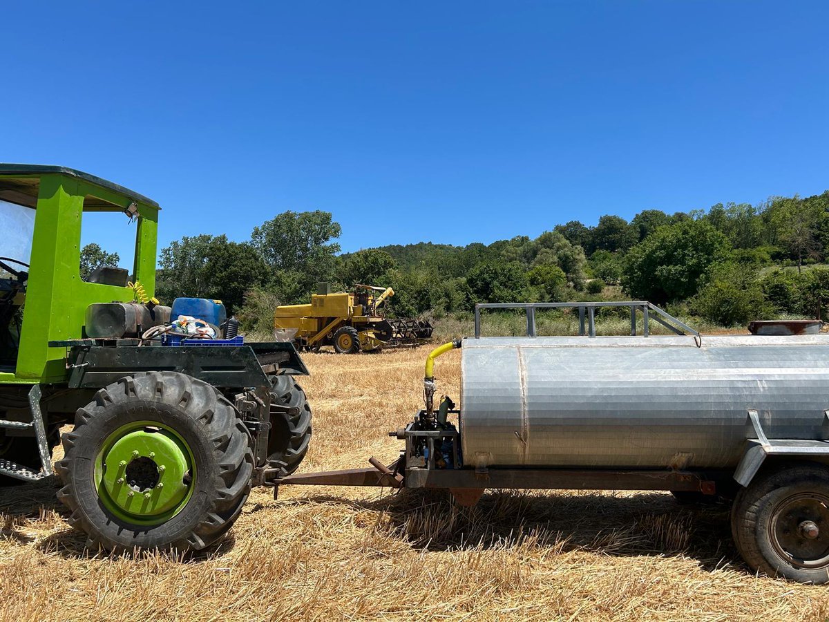 ⚠️🚜 Biçerdöver Denetimleri Aralıksız Sürüyor! 🔥💧

Yangınların en büyük nedeni ihmal ve dikkatsizliktir.

Son günlerde:

☀️ Artan hava sıcaklıkları
💨 Kuvvetli rüzgar
💧 Düşük nem oranları
yangın riskini ciddi şekilde artırmaktadır.

İl ve İlçe Tarım ve Orman Müdürlüklerimize
