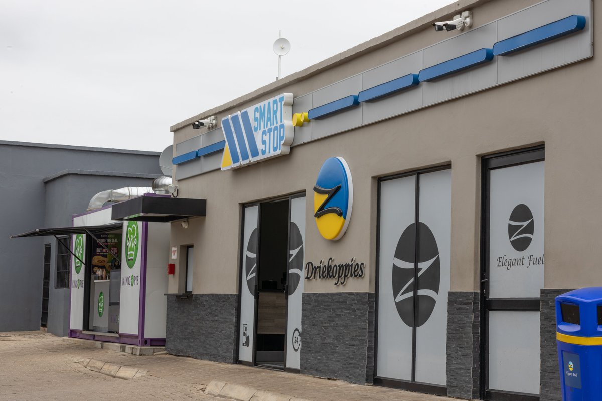 Need fuel? Need snacks? We’ve got you covered.

Pull in at your nearest Elegant Fuel for a seamless experience. Fast fuel, fast service!

See you soon!

#ElegantEmpowers
#SmartStopShop 
#Driekoppies