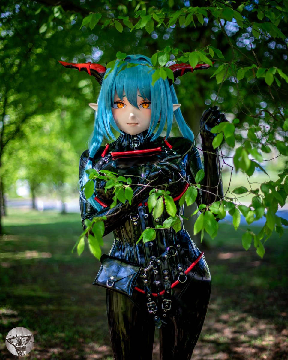 A wild shiny Kigu appeared

📷 fetish art photography (IG)