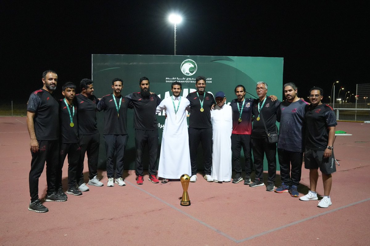 M2m099's tweet photo. واليوم أعلن نهاية ارتباطي مع النادي اشكر أخواني في الجهاز الفني و الإداري و اللاعبين شكراً للجميع على التعامل الطيب و متمنياً لهم التوفيق في القادم ♥️ https://t.co/TkhorBYePl