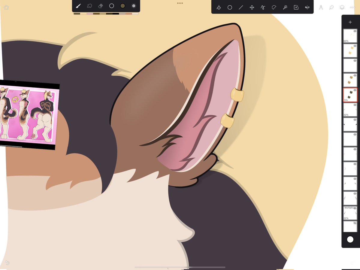 Heartglow_Roo's tweet image. I'm all ears... 😜
Custom hood WIP for Lucas Shepperd