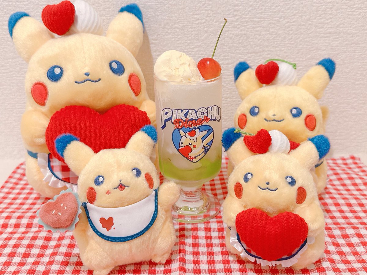 chai_pudding's tweet image. どろどろクリームソーダだよ
ダイナーちゃん達が可愛さで誤魔化してくれてる😘