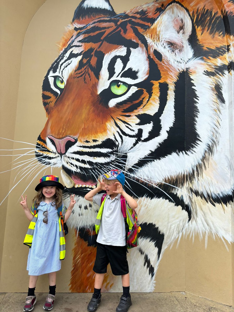 RiverleyPrimary's tweet image. Reception children had a wonderful time at London Zoo. From penguins to giraffes, they explored, discovered and learnt so much about animals and their habitats. #ProudTraditions #LondonZoo #WideHorizons
