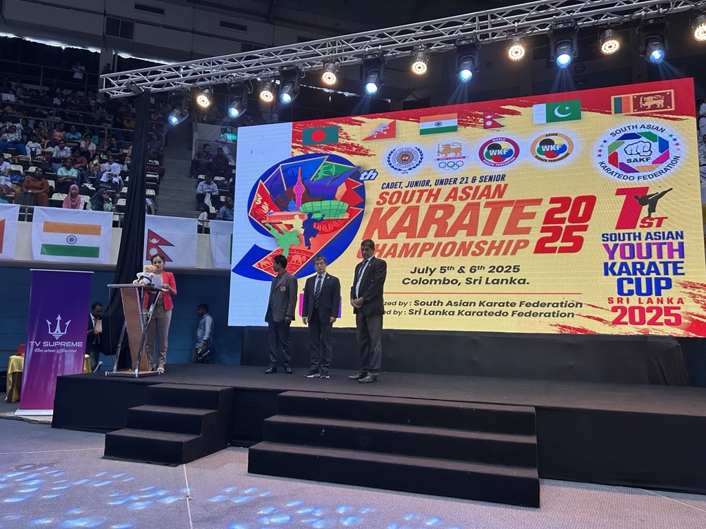 JapanEmb_SL's tweet image. On 6th July, Amb. ISOMATA attended the opening ceremony of the 9th South Asian Karate Championship as the chief guest🥋. He highlighted the philosophy of Karate-do and encouraged athletes to train and strengthen themselves, and enhance their resilience to overcome challenges.