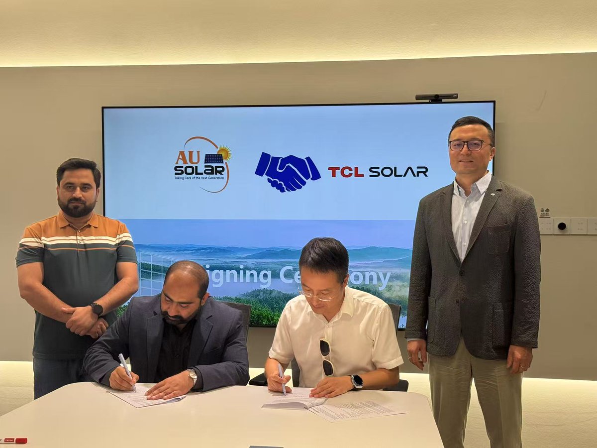 TCL_Solar's tweet photo. TCL Solar Announces AU Solar as Official Distributor for 150MW Solar Expansion in Pakistan
We are proud to welcome AU Solar as our official distributor in Pakistan, partnering to deliver 150MW of TCL Solar's premium modules in 2025. @AUSolar1 https://t.co/SCbWsqrGxi