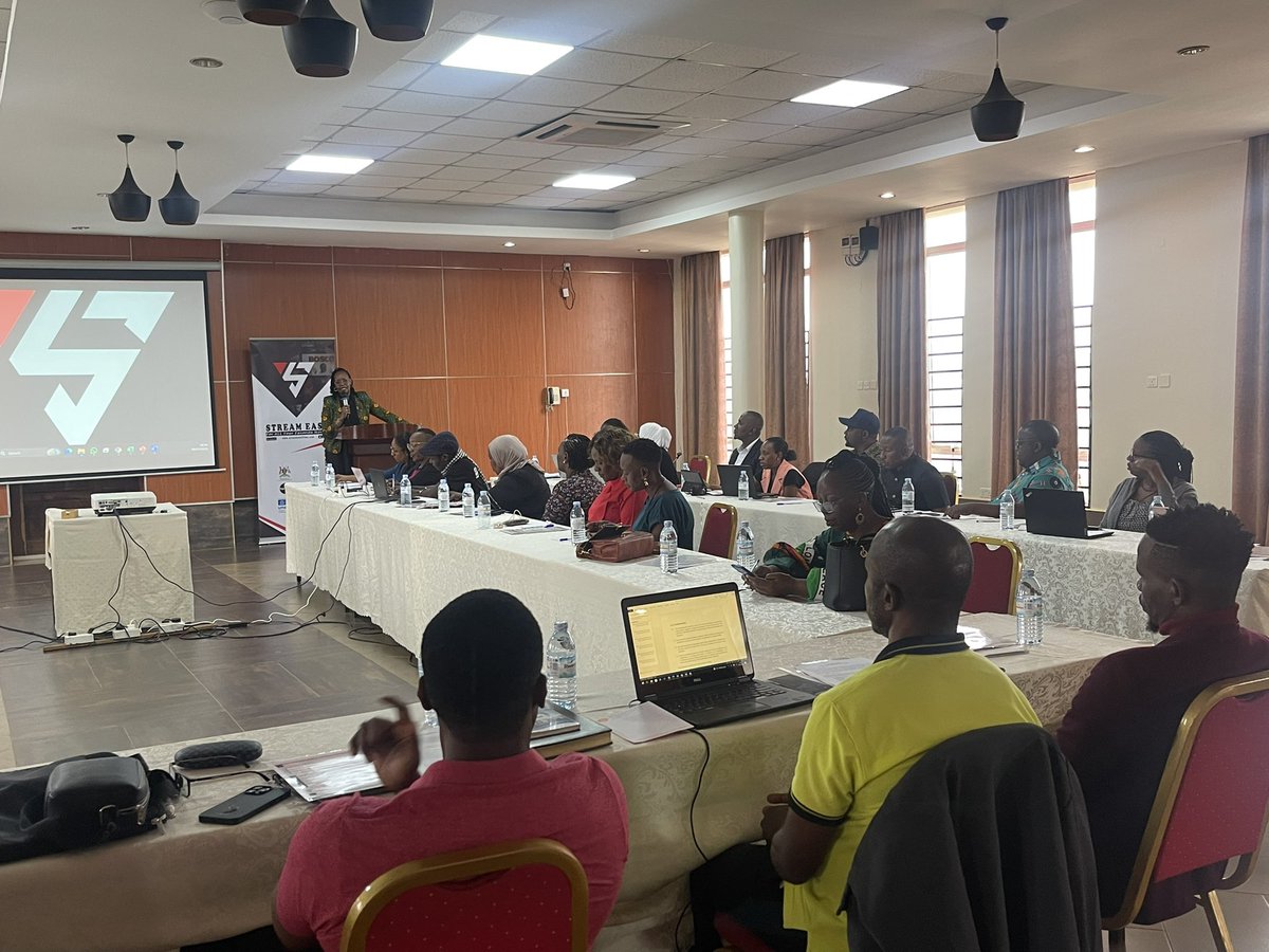 pearlwoodug's tweet image. #ONGOING: Eastern Africa Filmmakers Summit 

❓|| 8th—10th July 2025
📌 | Esella Hotel 

Revitalizing the Film Industry For Livehood Enhancement (REFILE) in Eastern Africa