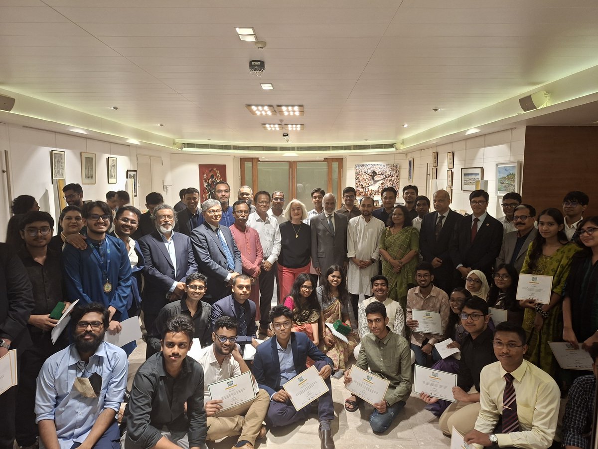 France in Bangladesh 🇫🇷🇪🇺 tweet media