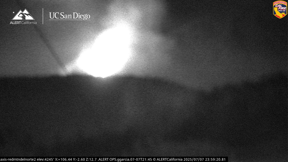 KernFiregraph's tweet image. #RedFire looks like it hit something, hard to tell on the IR camera but the glow is quite intense, especially compared to last night.