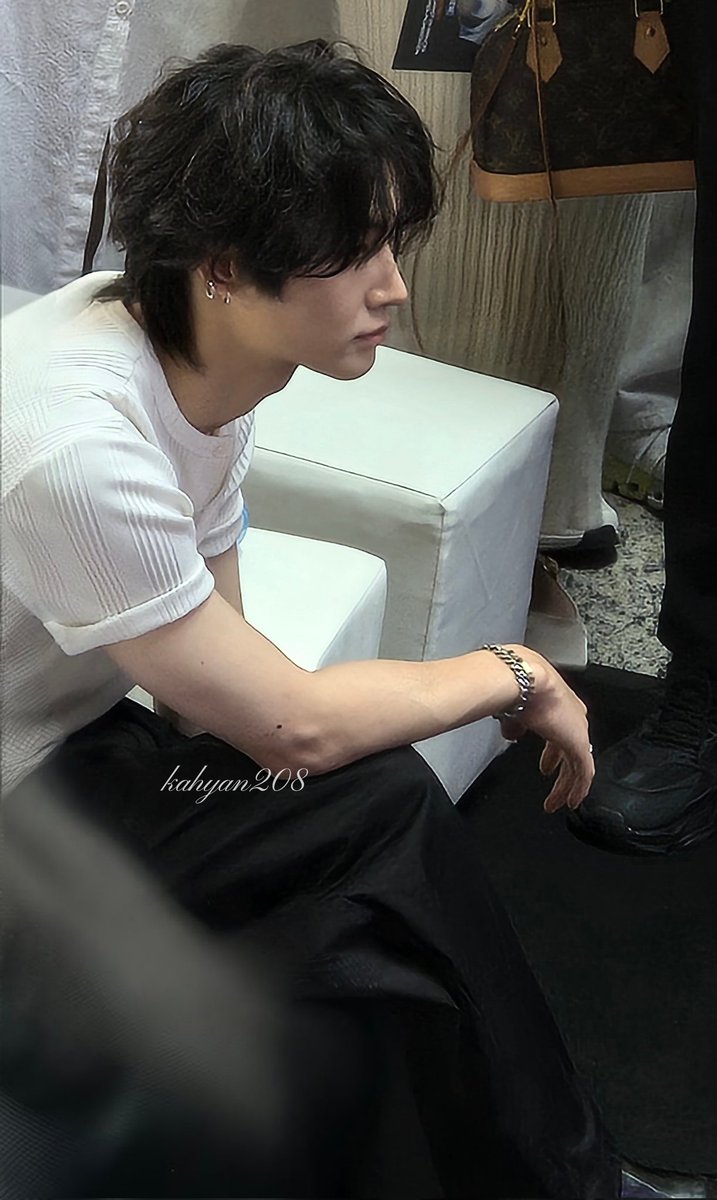 Juniidef's tweet photo. รูปนี้ไม่ไหวอ่ะ พูดจริง นี่มันพี่เดฟแฟนผมมมม ว๊าคคคคค🫠🫠🫠🫠
#LaRochePosayMYxJayB 
#JAYB @jaybnow_hr https://t.co/moX2JZDXiK