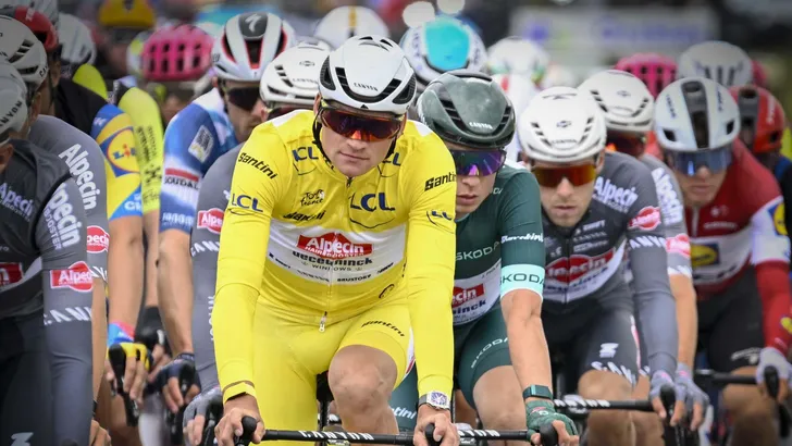 Tour de France 2025 Stage 4 🇫🇷

🏆 Van der Poel
⭐️⭐️⭐️ Pogacar, Vingegaard, Grégoire, Onley
⭐️⭐️ Vauquelin, Alaphilippe, Hirschi, Buitrago
⭐️ Powless, Blackmore, A. Paret-Peintre, Jorgenson

👀 Delettre
🙏 Berckmoes

#TDFF2025