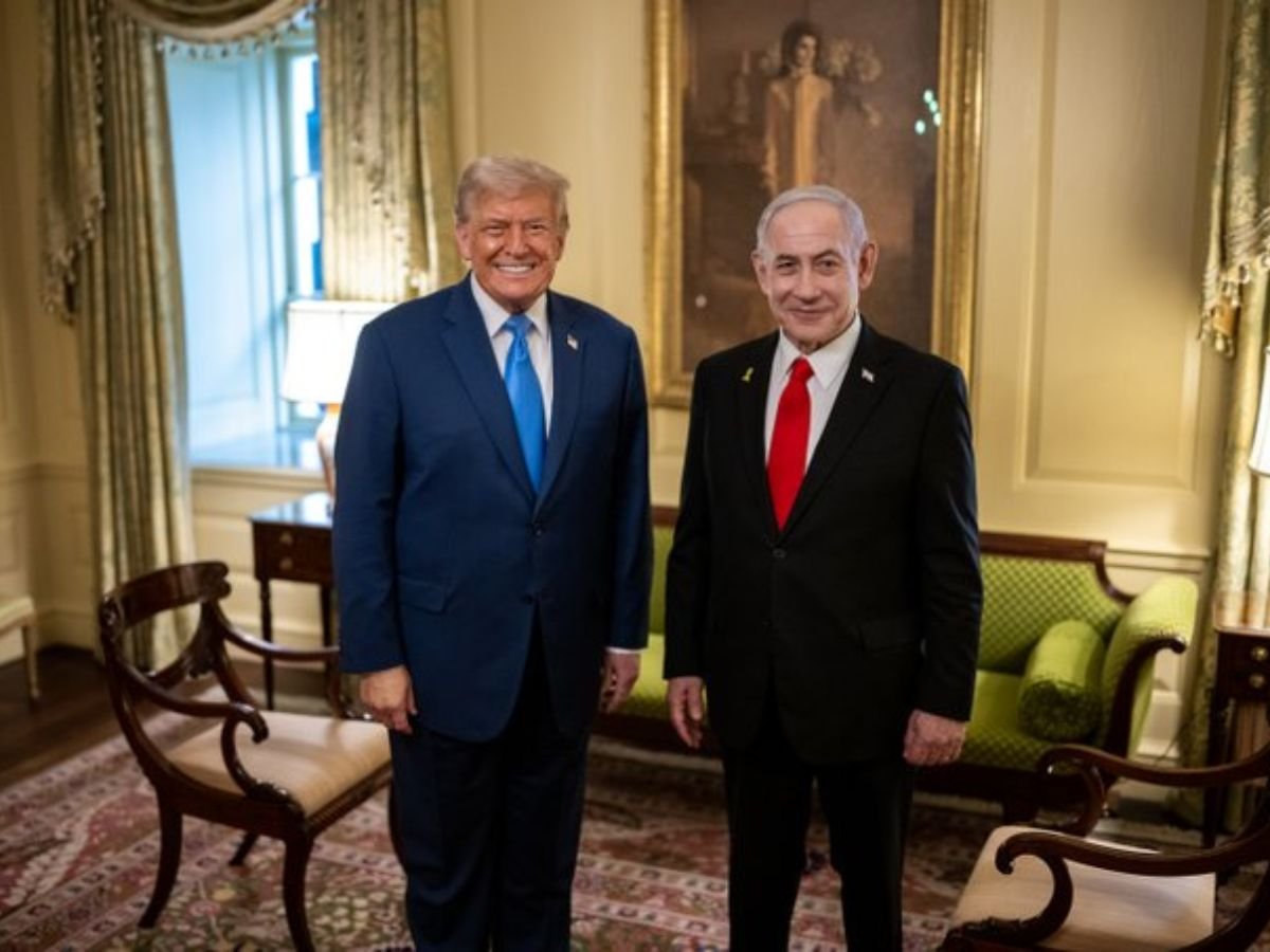 NewsX's tweet image. Donald Trump, Benjamin Netanyahu Float Palestinian Relocation Plan During White House Meet, Israeli PM Rejects Two-State Solution

Read more : newsx.com/world/donald-t… 

#Netanyahu #PalestinianRelocation #MiddleEastConflict #TwoStateSolution #WhiteHouseMeeting #IsraelPalestine