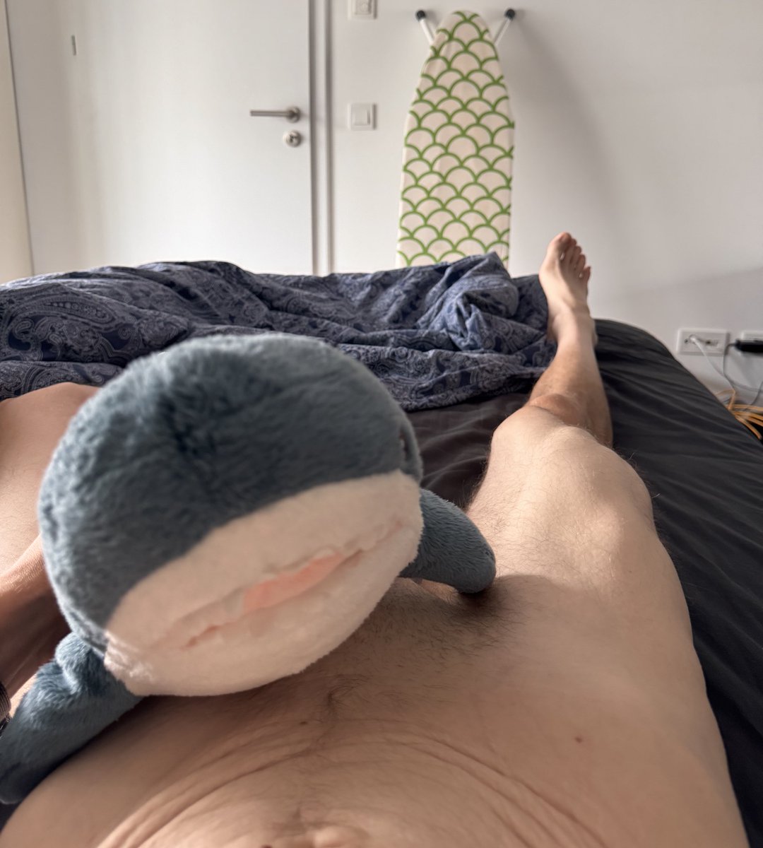 Guten Morgen wieder aus Dresden - Der Pride ist vorbei was bleibt sind die unglaublich tollen Erinnerungen und ein neuer Kink 😱 - Danke an alle die den Cologne Pride unvergesslich gemacht haben! Wir sehen uns 2026 !