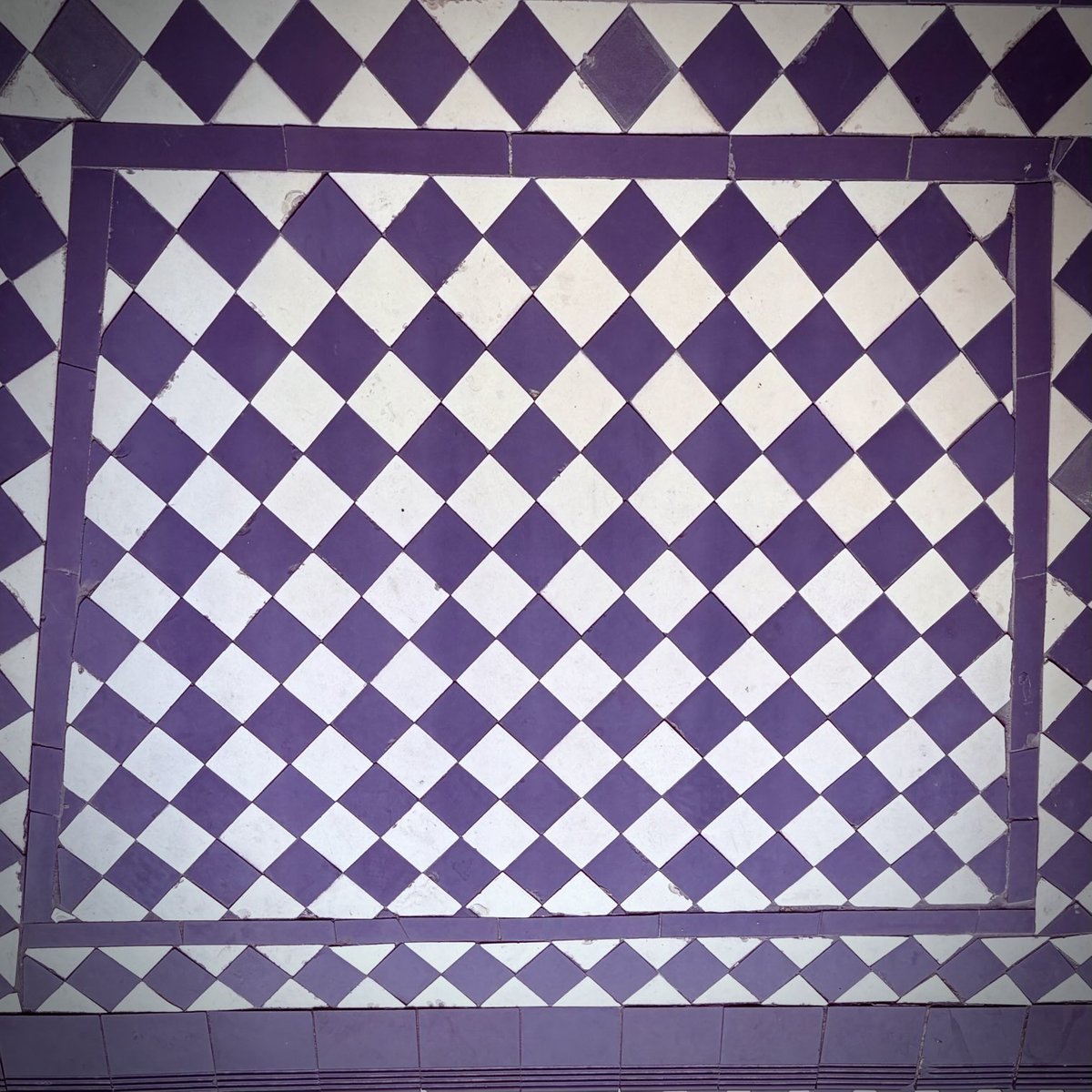 It’s black and white and all squared off for #TilesonTuesday #doorstep #photography