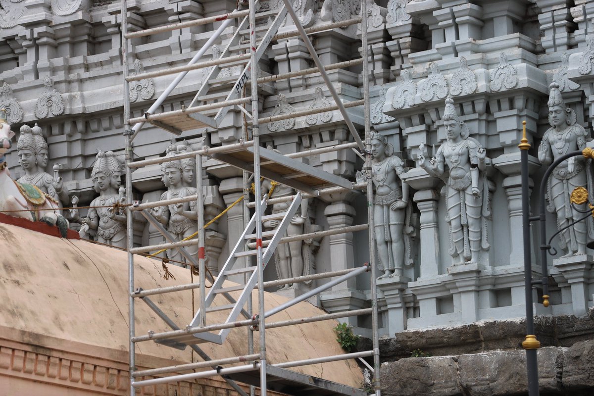 trramesh's tweet photo. When you have FRAUDS controlling Hindu Temples for more than 70 years by brazen Contempt of Courts  -  you can expect them to loot the temples at any cost 

   Sri Arunachaleswarar Temple - Tiruvannamalai -  A valiant example of Hindu resurgence and heritage - A temple that rose high even after invasions and destructions by Milechas. 

    The @tnhrcedept is shamelessly controlling this temple by fraud from 13.12.1951 -  In violation of orders of Hon'ble Division Bench of Madras High Court and in violation of Multiple Orders of Hon'ble Supreme Court of India's Constitutional Benches. 

    Before 2026 elections in Tamil Nadu -  much of the temple's funds will be depleted due to the unauthorized and illegal civil works  mooted by the @tnhrcedept  -  

    The civil works in the temple and impinging on the temple are entrusted with misfits who do not have even basic idea about conservation and preservation.  

     The pictures enclosed show unprofessional and very dangerous approach to the structures of this ancient temple -  The attitude is also insulting to our Hindu faith 
 
    Unless we drive these fraudsters from our temples - we cannot save - our  heritage - our faith - our culture