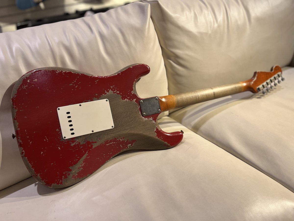mikiame's tweet photo. New Arrival!
Fender Custom Shop MBS 1962 Stratocaster Heavy Relic/Dakota Red/Dale Wilson
https://t.co/6aeQUFxtZu
#fender
#fendercustomshop
#dalewilson
#mikigakkiamericamura https://t.co/c7TUghngTt