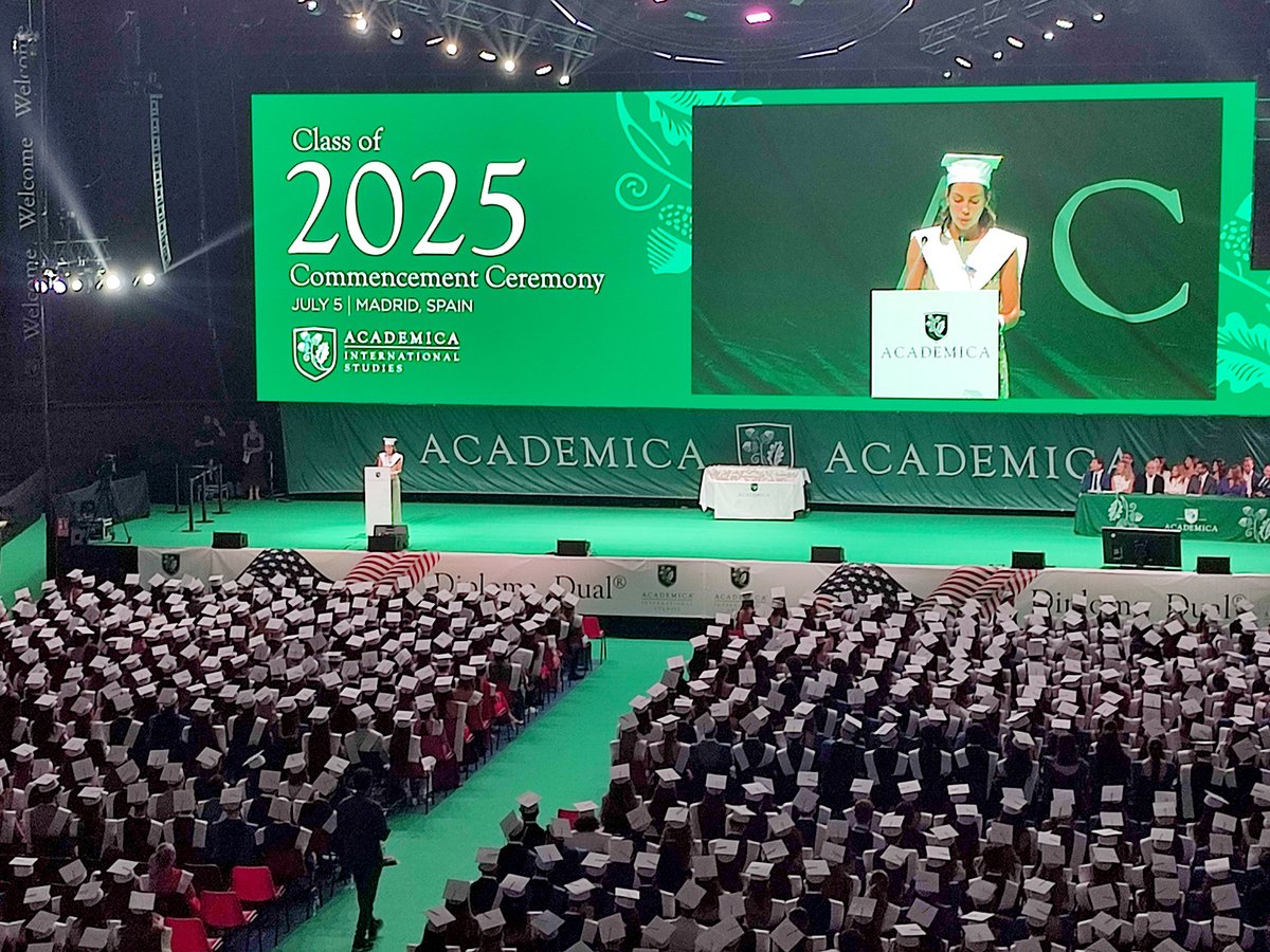 🎓 Este fin de semana celebramos la #graduación de la 4ª promoción del #BachilleratoDual en #VistalegreArena.
Nuestros alumnos obtienen doble titulación: Bachillerato Español + American High School Diploma.
¡Enhorabuena! 🇪🇸🇺🇸

#Colegio #Litterator en #Aranjuez &gt; #SueñaCreativo