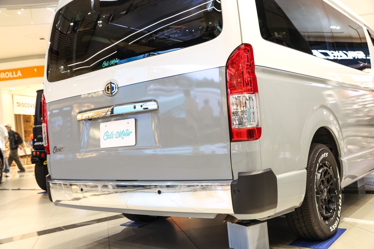 ALPINE_JP's tweet photo. え、Caricaってワイドもあるの!?
Cal’s Motorから待望のワイドボディ仕様が登場👏
見た目もサイズ感もインパクト◎
👉 https://t.co/aJDa1mdQ6d
#ハイエースカスタム #CaricaWide #CalsMotor https://t.co/MIEo7JVRwa